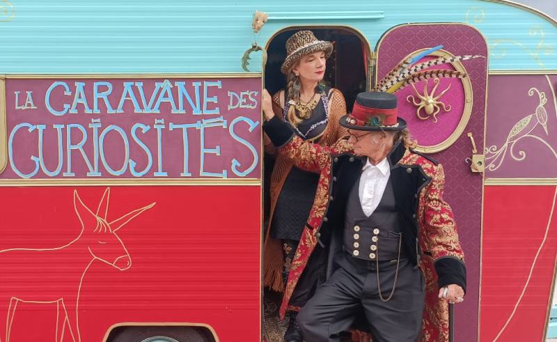 La Caravâne des Curiosités cabinet itinérant