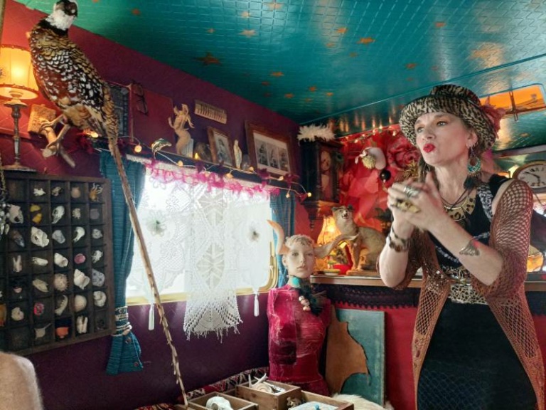 Olga dans La Caravâne des Curiosités