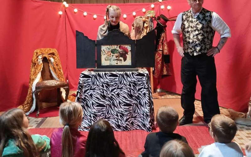 Spectacle théâtral les Dadafables de La Fontaine